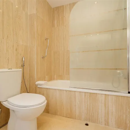 With Private Terrace, Just 10 Minutes By Car From Elviria Beach, * 마르베야