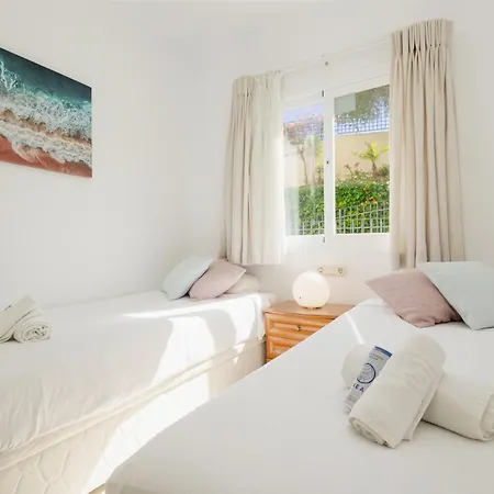 Apartment With Private Terrace, Just 10 Minutes By Car From Elviria Beach,