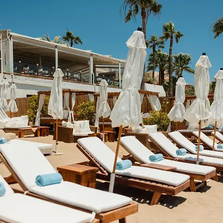 With Private Terrace, Just 10 Minutes By Car From Elviria Beach, Apartment Marbella